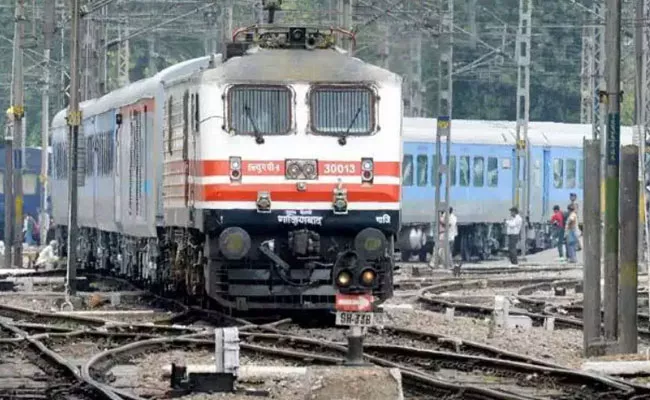  Railways to run 80 of new special trains from September 12 - Sakshi