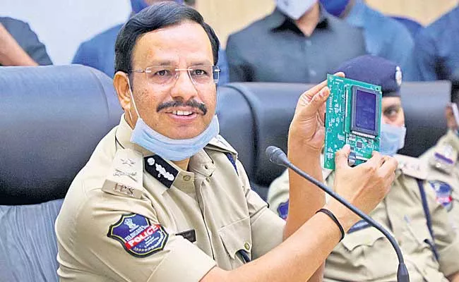 City Commissioner Sajjanar Speaks About Petrol Bunk Chip Fraud - Sakshi