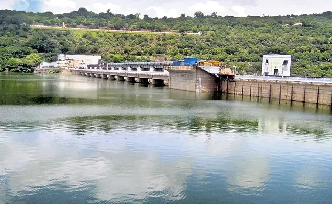 Constant flooding in Krishna and Godavari - Sakshi