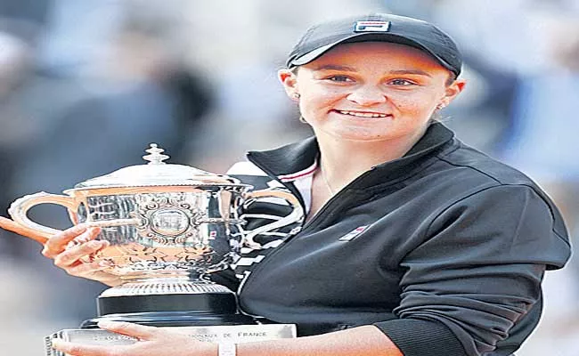 Ashleigh Barty Will Not Play French Open Due To Coronavirus - Sakshi