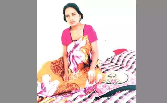 Pregnant Woman Is Requesting Donors To Help - Sakshi