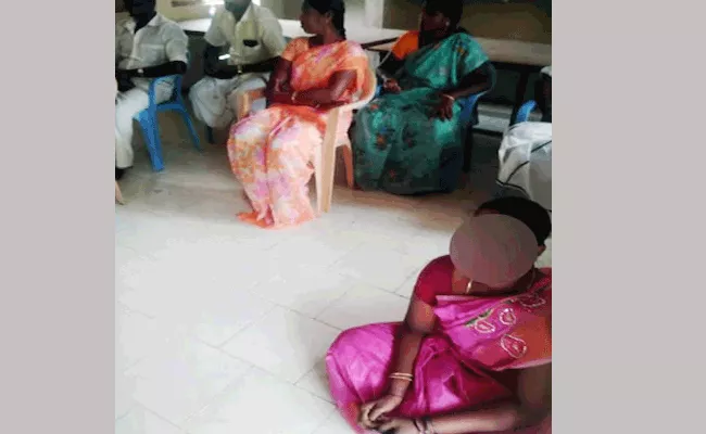 Panchayat Chief In Cuddalore Forced To Sit On Floor - Sakshi