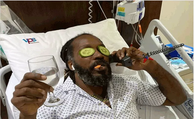 Chris Gayle Hospitalised Due To Food Poisoned - Sakshi