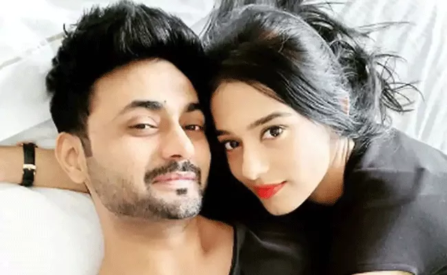 Vivah Actress Amrita Rao and Hubby RJ Anmol To Welcome First Child - Sakshi