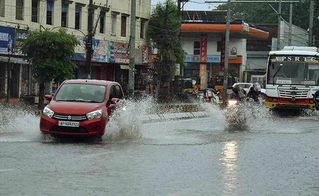 Panchayati Raj Commissioner Girija Shankar Teleconference On Rains  - Sakshi