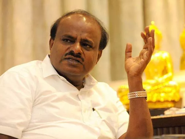 HD Kumaraswamy Says Congress Not Safe For Bengaluru - Sakshi