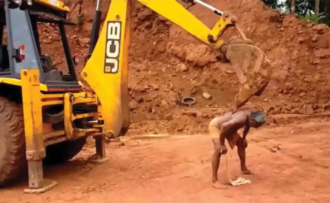 Man Used JCB Excavator To Scratch His Back - Sakshi