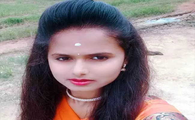 Honor Deceased: Young Girl Expired In Karnataka - Sakshi