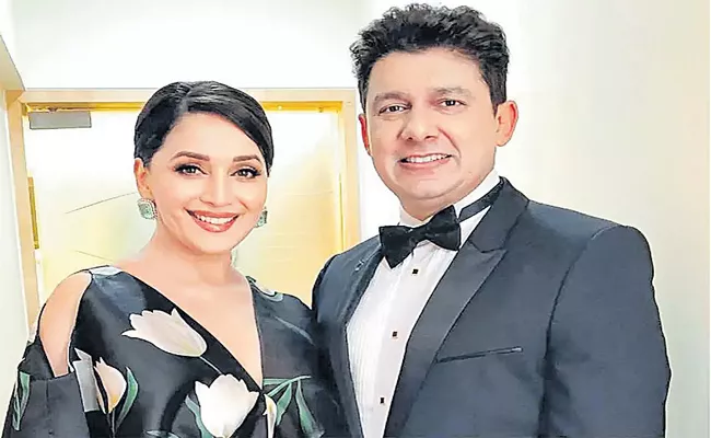 Madhuri Dixit And Shriram Nene Celebrate 21 Years Of Marriage - Sakshi