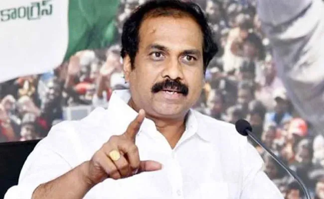 Kurasala kannababu Fires On Yanamala Rama Krishnudu - Sakshi