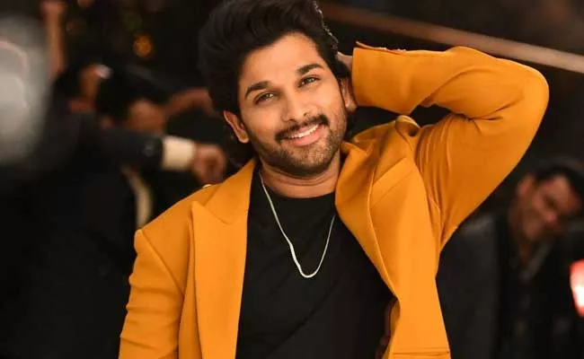 Allu Arjun Appreciated Palasa 1978 Movie Team - Sakshi