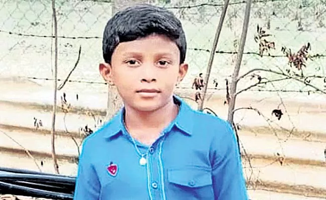 Boy Kidnapped In Mahabubabad - Sakshi