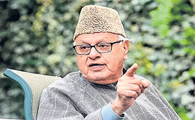 Enforcement Directorate questions Farooq Abdullah in Jammu Kashmir Cricket Scam - Sakshi