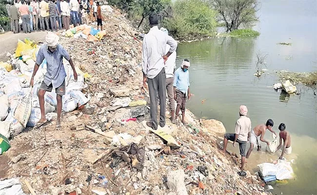 Meerpet Cheruvu Heavy Flood Flows In Hyderabad - Sakshi