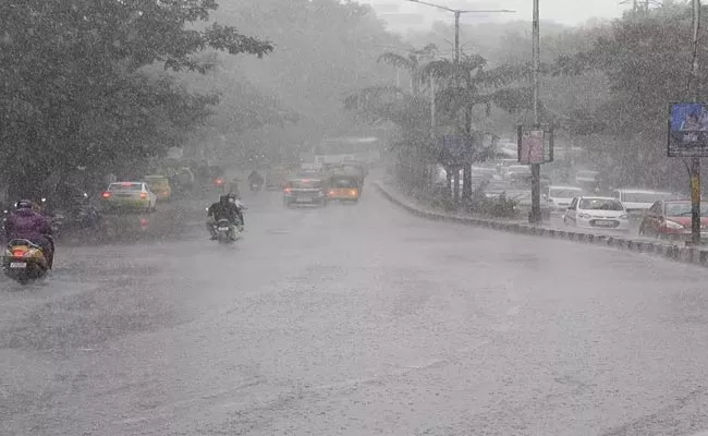 Heavy Rainfall In Hyderabad Dilsukhnagar Area - Sakshi