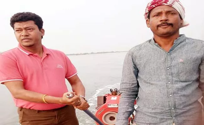 Minister Appalaraju Went To Fishing During Dussehra festival - Sakshi