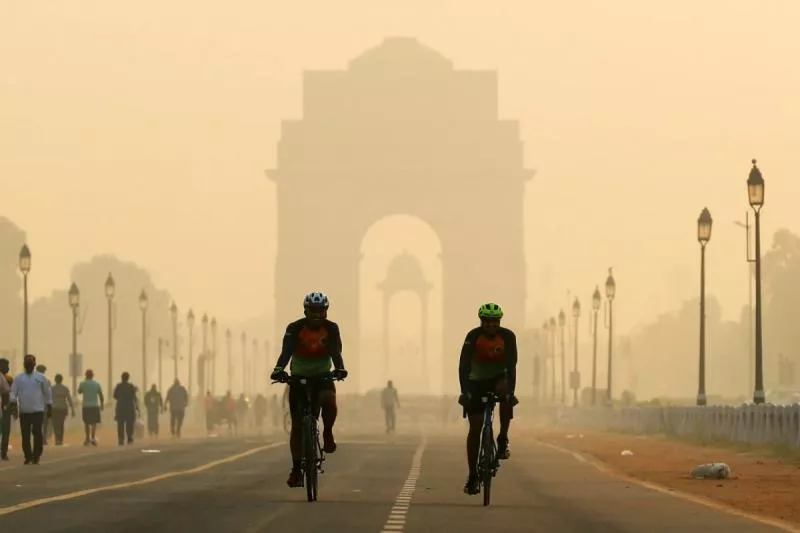 New Law on Air Pollution in Delhi NCR Says 5 Years in Prison 1 Crore Fine - Sakshi