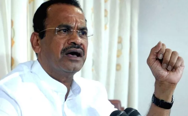 Komatireddy Venkat Reddy Writes Letter To Central Election Commission Over Dubbaka Election - Sakshi