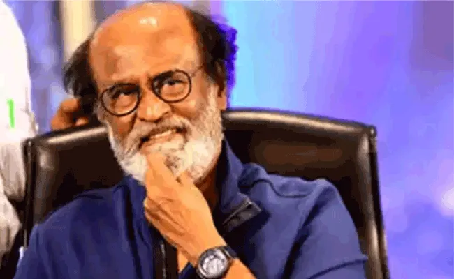 Fans Chanted Slogans In Front Of Rajinikanth House To Get Into Politics - Sakshi