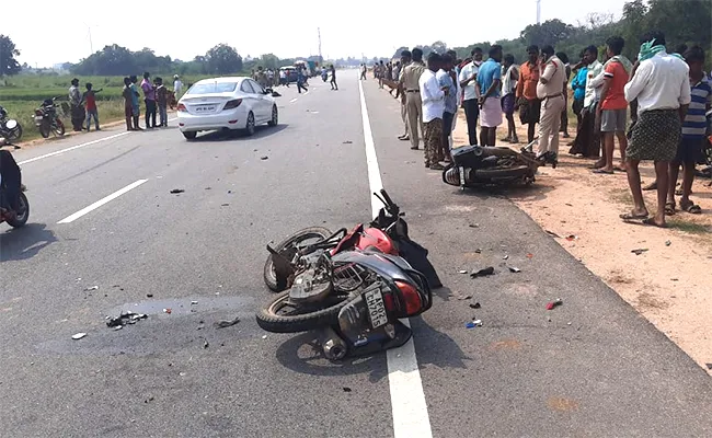 Three Deceased Road Accident In Anantapur District - Sakshi