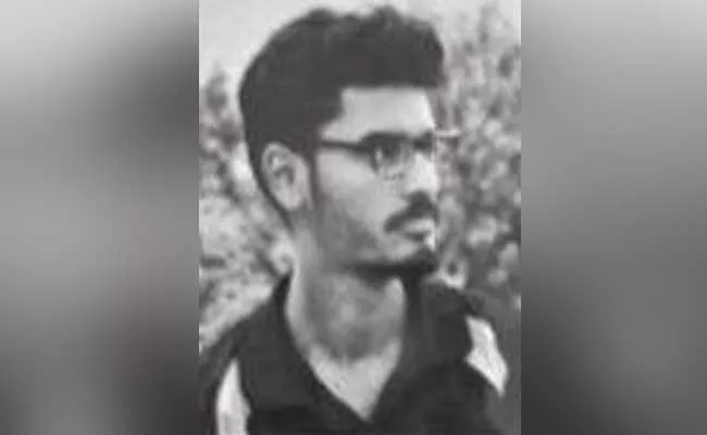 Young Man Committed Suicide In Chennai - Sakshi