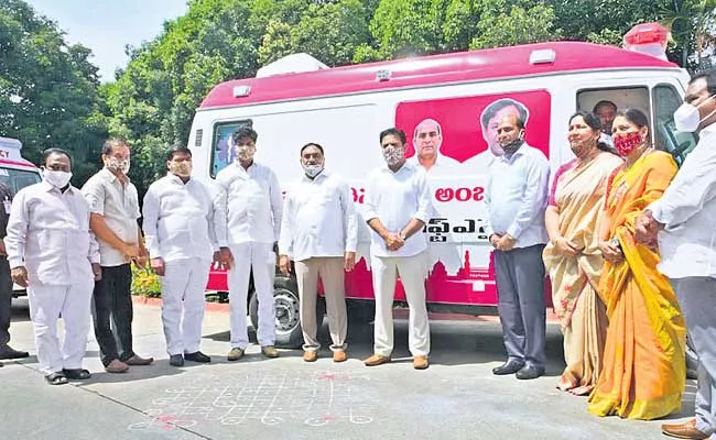 Gift A Smile Ambulance Services Started By KTR In Telangana - Sakshi