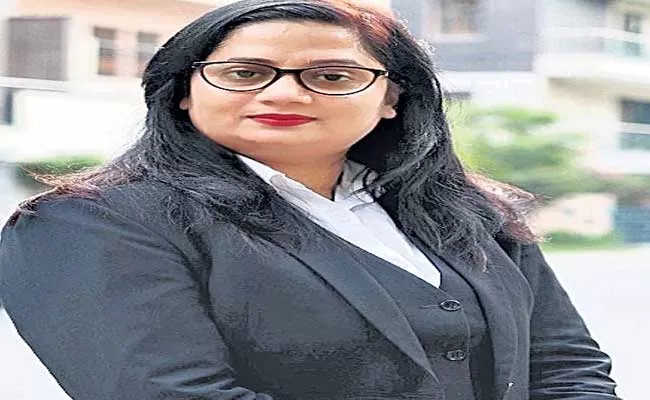 Special Story About Lawyer Seema Samridhi - Sakshi