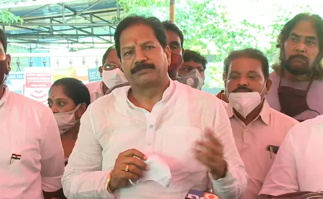 YSR Congress Party Leaders Pays Tribute To Dronamraju Srinivas - Sakshi