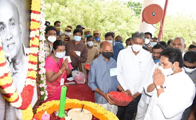 Doctor EC Gangi Reddy Condolence Meet At Pulivendula - Sakshi