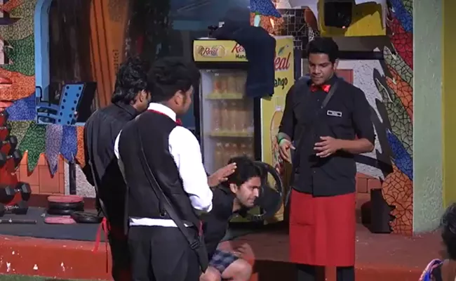 Bigg Boss 4 Telugu : Hotel Task Turns To Physical Task - Sakshi