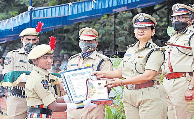 Policing Is Not A Job Is A Community Service Says Swati Lakra - Sakshi