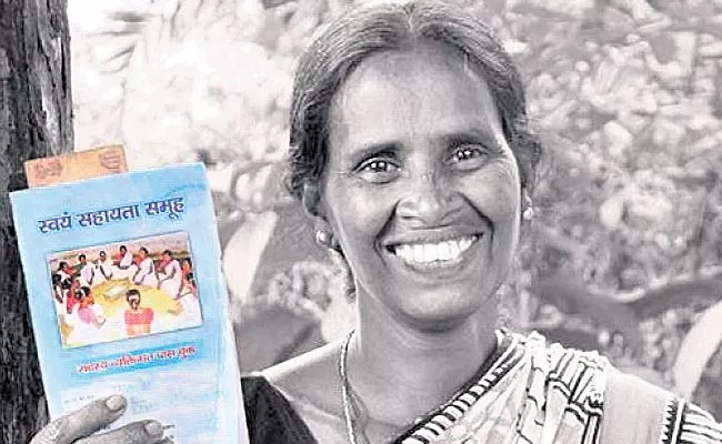 Jharkhand Woman Saving Ten Per Week Now Runs Own Business - Sakshi