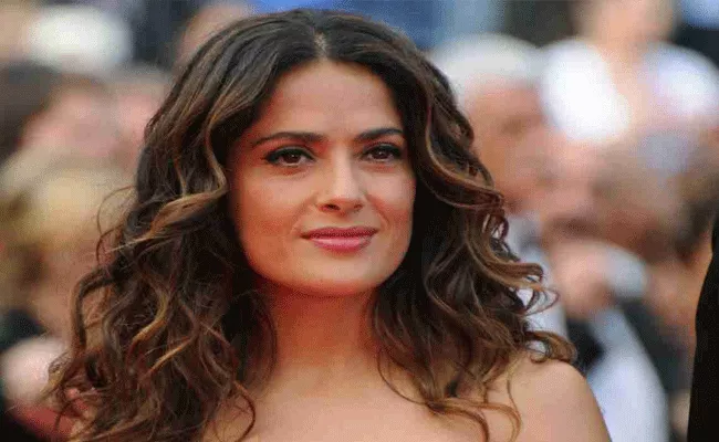 Salma Hayek Reveals How Goddess Lakshmi Devi Helps Her In Meditation - Sakshi