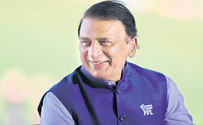 Sunil Gavaskar bats for two bouncers per over in T20 cricket - Sakshi