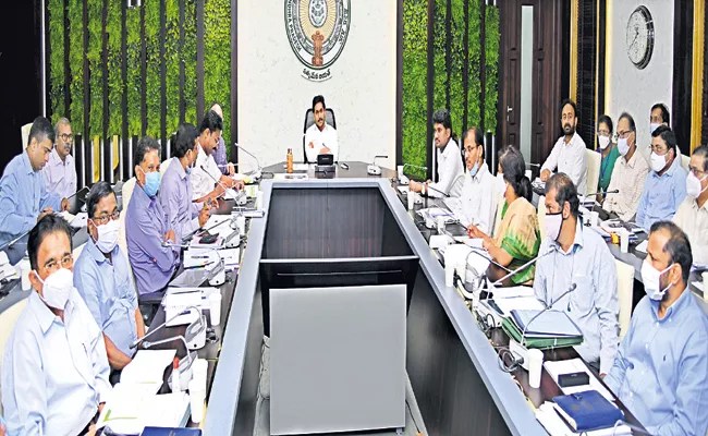 CM YS Jagan Comments In High Level Review On Manabadi Nadu Nedu - Sakshi