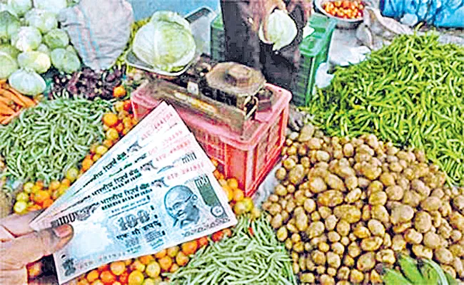 Retail inflation reaches 7.61per cent in October due to rise in food prices - Sakshi