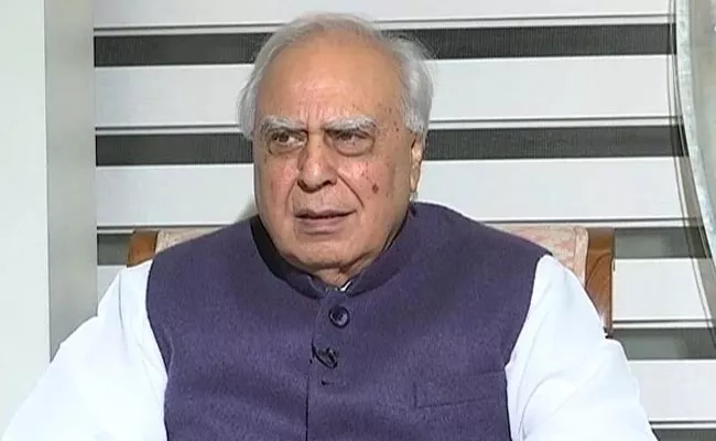 Kapil Sibal Again Criticises Congress - Sakshi