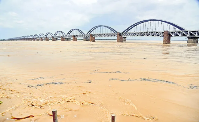 Godavari River Water To Thandava Reservoir - Sakshi