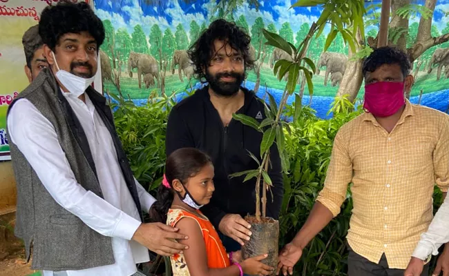 Actor Aditya Om Has Adopted Five Villages And Is Taking Care Of Them - Sakshi