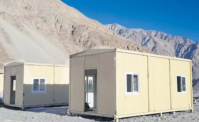 Indian Army sets up winter habitat for troops in eastern Ladakh - Sakshi