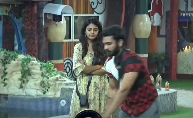 Bigg Boss 4 Telugu : War Of Words Between Abhijit And Amma Rajasekhar - Sakshi