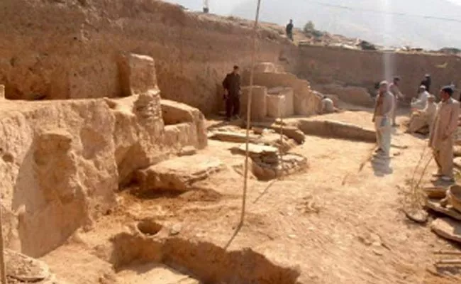 1300 Year Old Ancient Hindu Temple Discovered In Pakistan Excavation - Sakshi