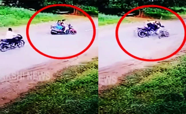 Biker Rams Into On Scooter Crossing Road Tamil Nadu Dharmapuri - Sakshi