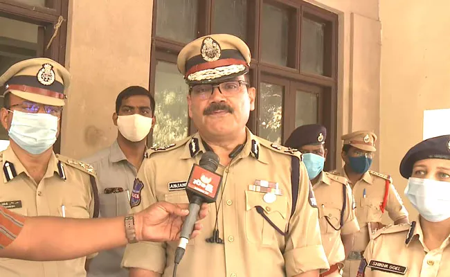 Dont Believe The Rumors On Social Media Says  Hyderabad CP  - Sakshi