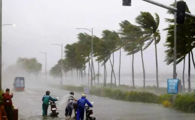 IMD Says Nivar Becomes Severe Cyclone Across AP And Chennai - Sakshi