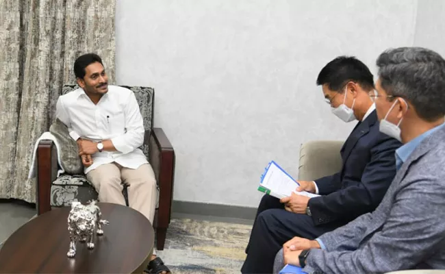 Kia Motors Officials Meet With CM Jagan - Sakshi