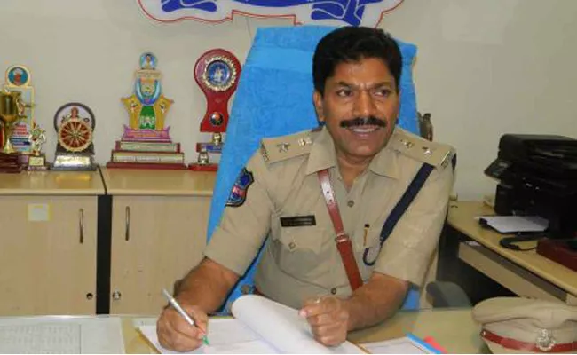 Vikarabad SP Narayana transferred  - Sakshi