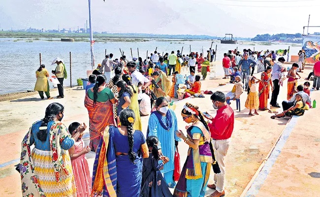 Tungabhadra Pushkaralu Reaching The Sixth Day - Sakshi