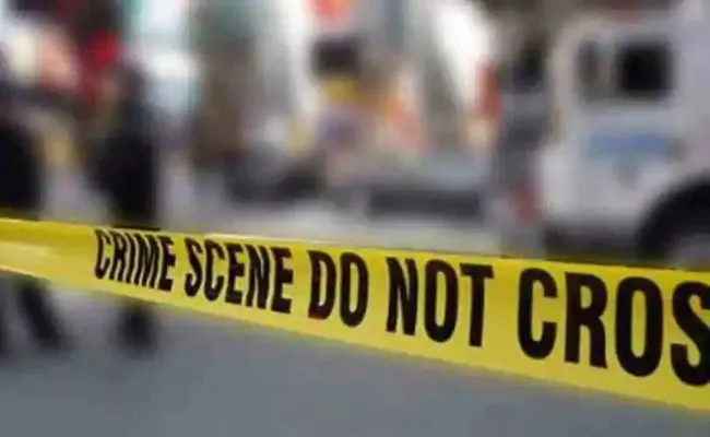 Couple, 10 Year Old Daughter Assassinate In Maharashtra - Sakshi