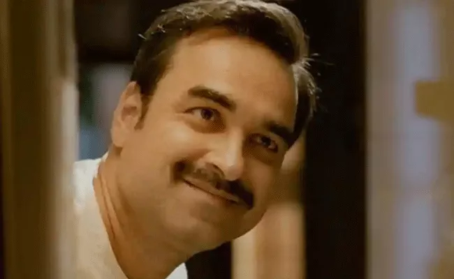 Pankaj Tripathi Was Once Told By Villager He Can Replace Heroines - Sakshi